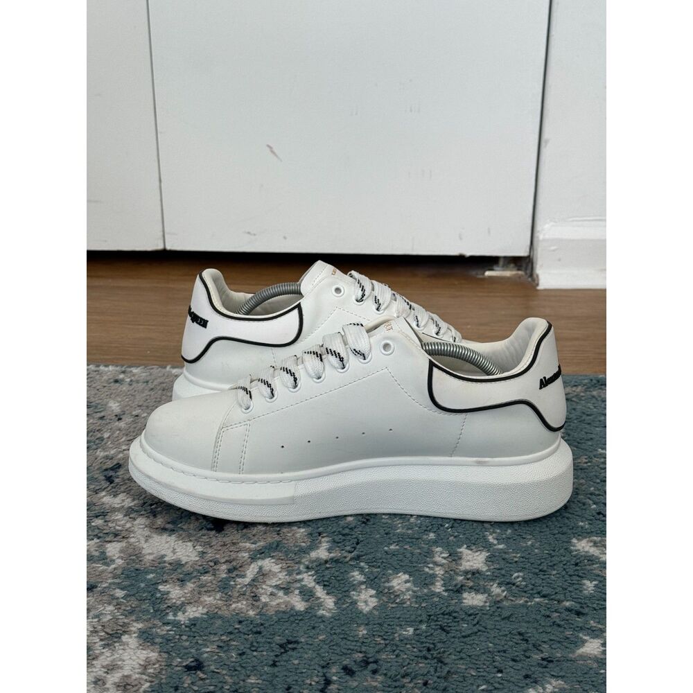 Alexander McQueen - Oversized White & Black Lace-Up Men's Sneakers - Size 11 - Picture 5 of 6